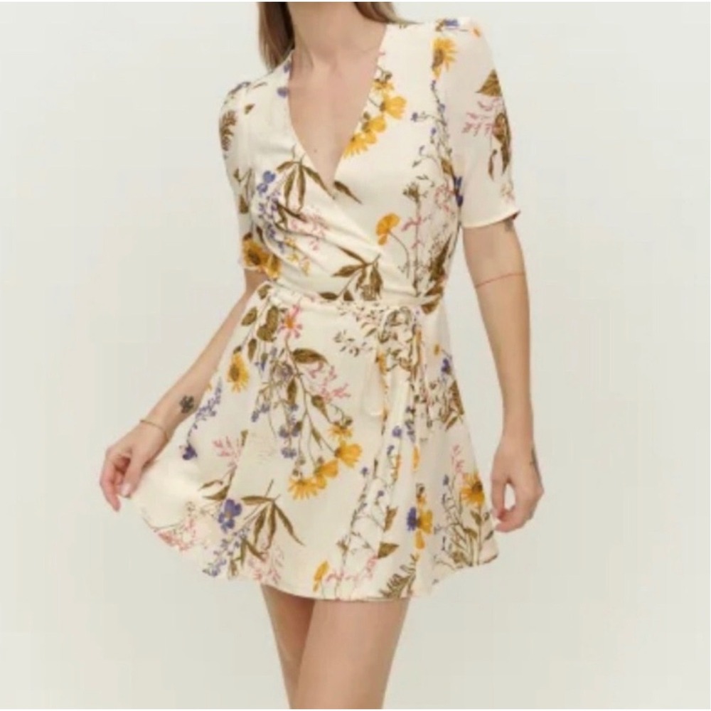 Reformation Lucky Ivory Frolic Floral Print V-Neck Flare Skirt Wrap Dress Size M
